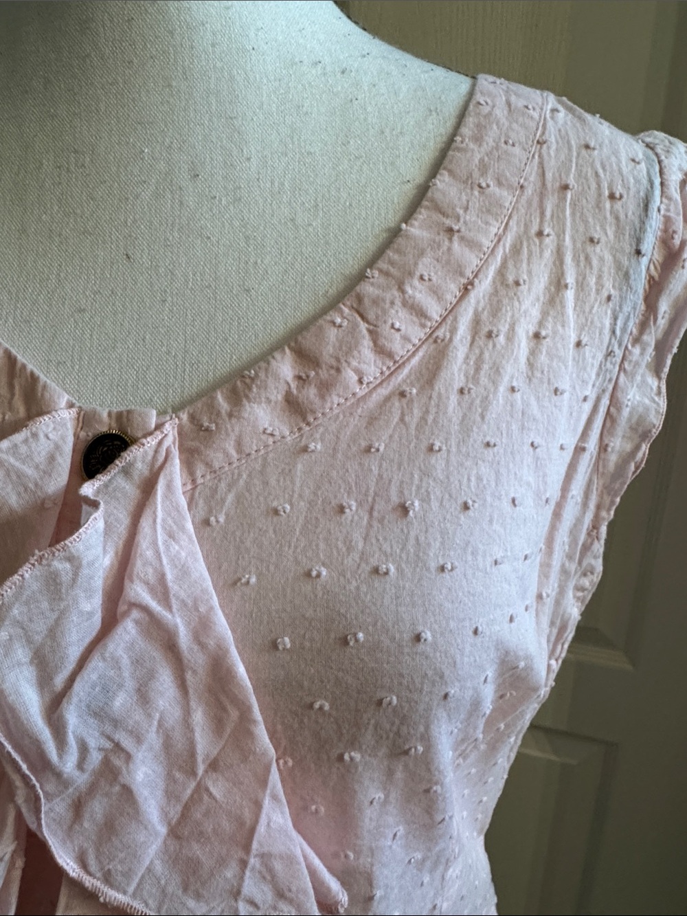 Light Pink Ruffled Button-Front Top - Size Large - Picture 2 of 10